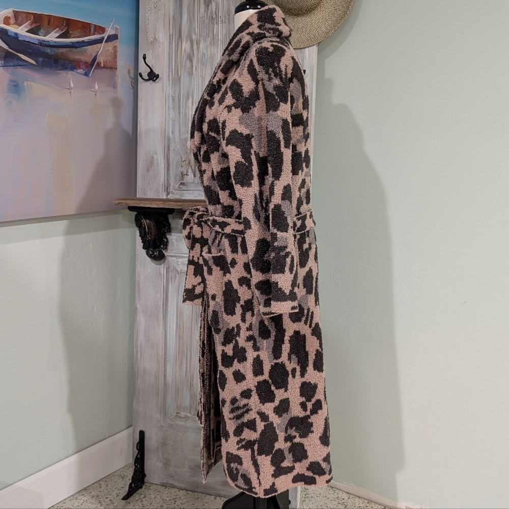NWT Barefoot Dreams Cozy Chic Leopard Print Robe - Picture 2 of 8